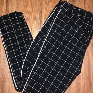 Black Old Navy pixie pants